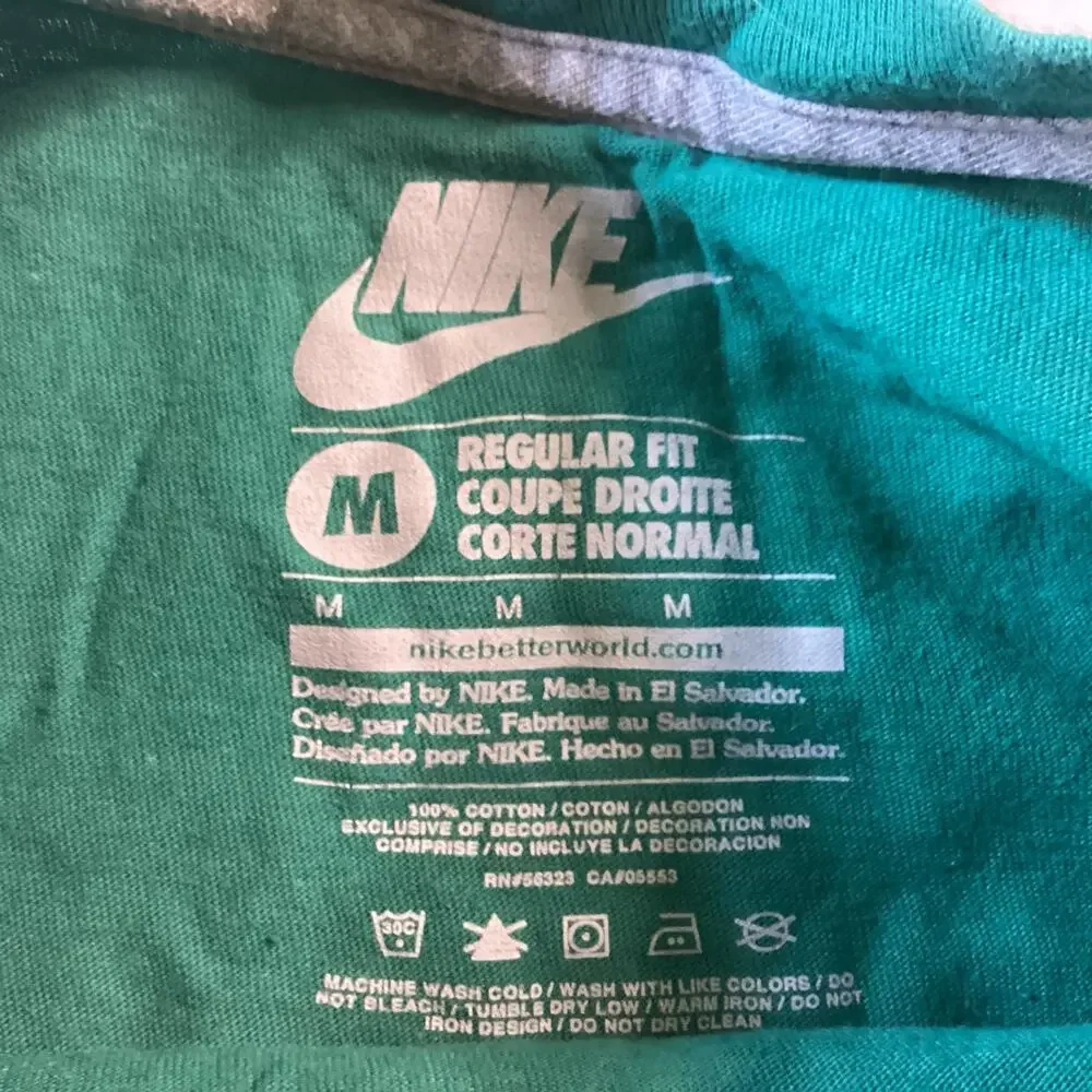 Nike Regular Fit Tee